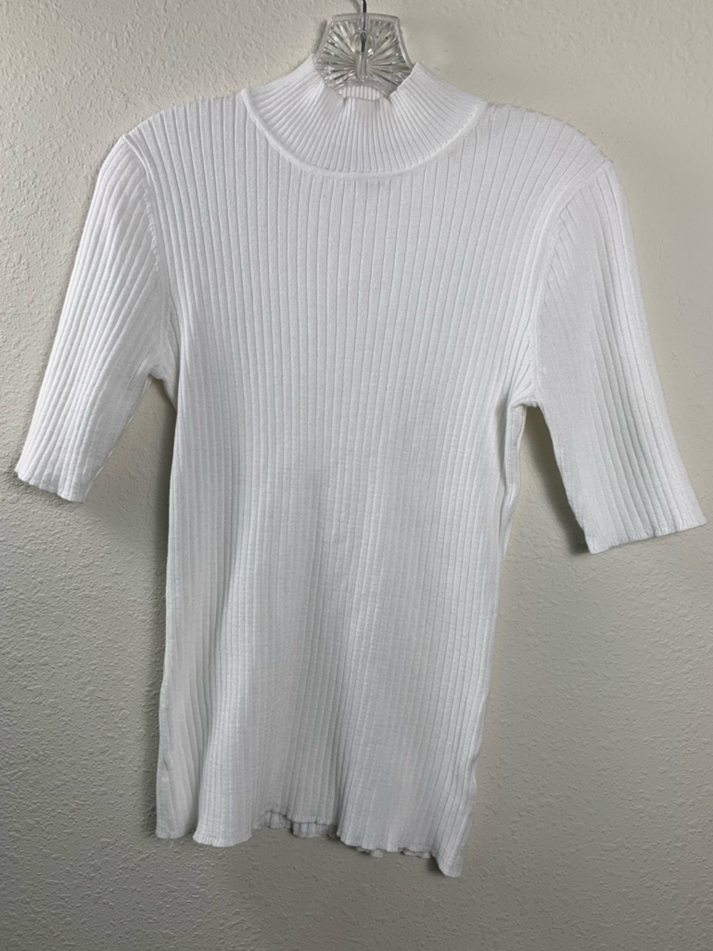 Madison Grey Ribbed Off White Short-Sleeve Mock Neck 3/4 Sleeves‎ Sweater Medium